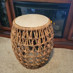 Tommy Bahama Indoor/Outdoor Round Wicker With Stone Top Accent Table