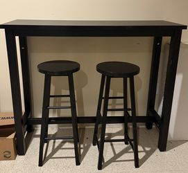 Modern Black Table & Chairs