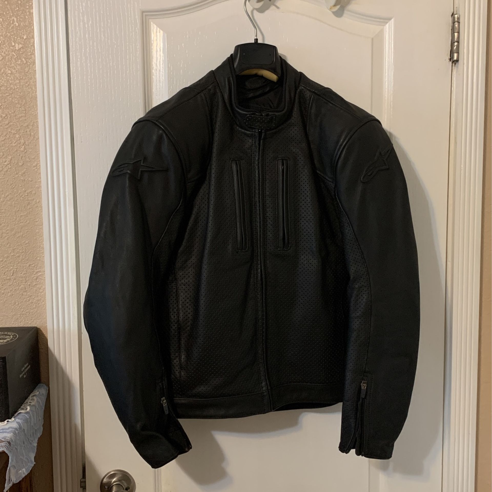 Alpinestars Men’s NYC Perforated Leather Motorcycle Jacket - Us Size 40, Euro Size 50