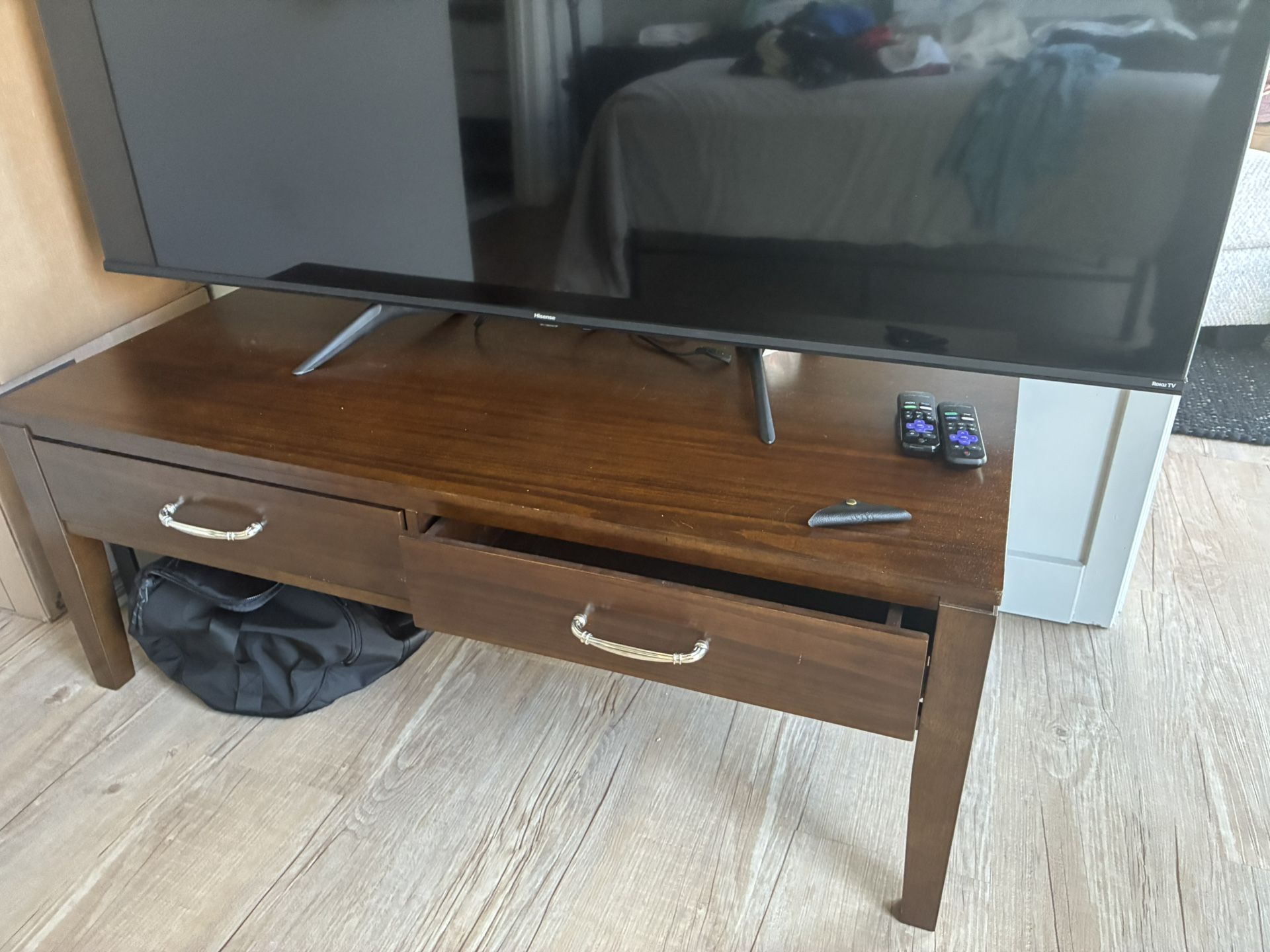 Brown Mahogany Coffee Table With 2 Drawers 