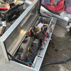 2 Sattle Bag Tool Box’s 