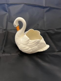 Vintage elegant Irish fine china cream hand painted swan shaped planter, Irish porcelain figurine gift.