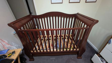 Baby crib