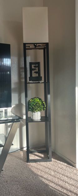 2 lamp shelf’s
