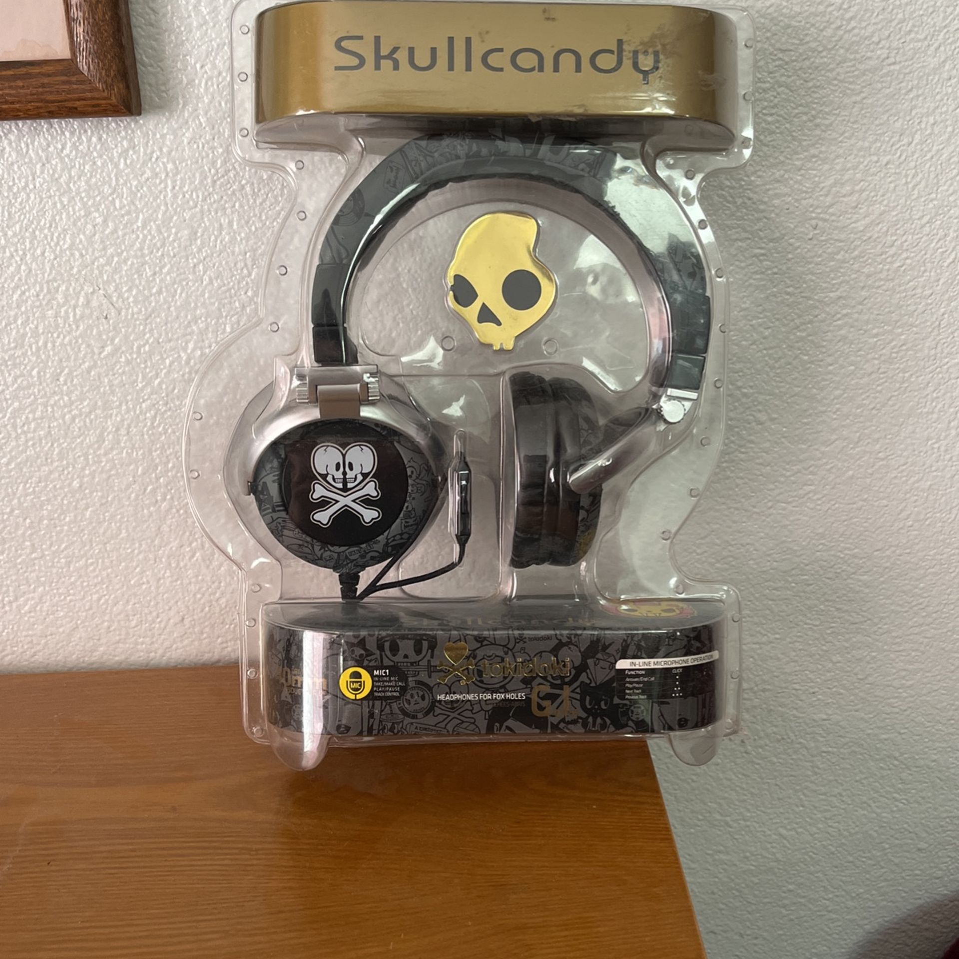 Agent " Ti Tokidoki X " Skullcandy headphones