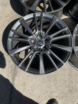 20” Infiniti Q60 OEM wheel set used