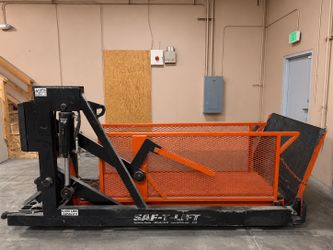 SAF-T-LIFT 6,000 LB Industrial Hydraulic Unloader / Tilt Lift Platform