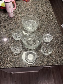 classic  Salad Bowls With Small Ones 