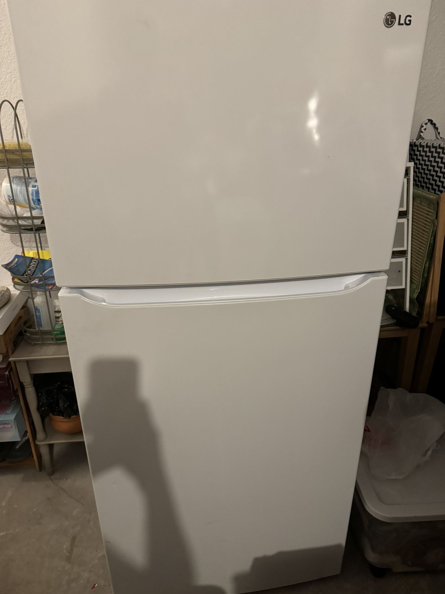 Refrigerator 