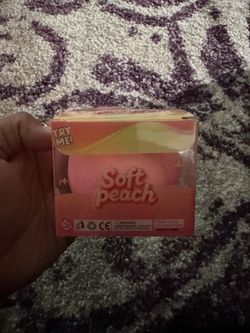 Peach crunchy squishy