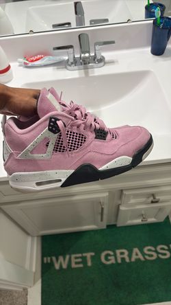 Jordan 4 orchid