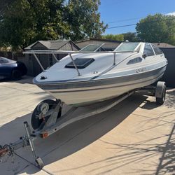 1987 Bayliner Capri boat