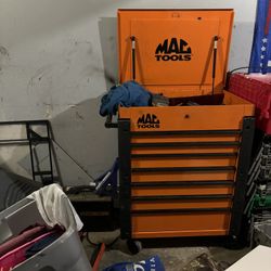 Mac Tool Box Like New 