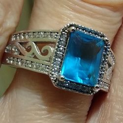 Size 6 Emerald Cut London Blue Topaz Sterling Silver Ring! 💍💙 