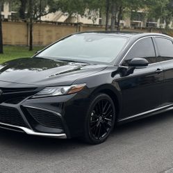 2023 Midnight Black Toyota Camry XSE ! $1,400 DOWN YOU WORK YOU DRIVE