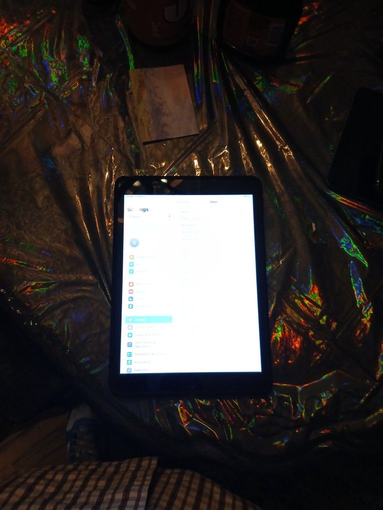 IPad (9 Generation) + Case