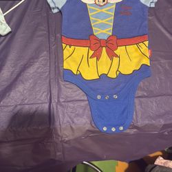 NWOT Disney Baby Snow White Onsie Size 3-6 M