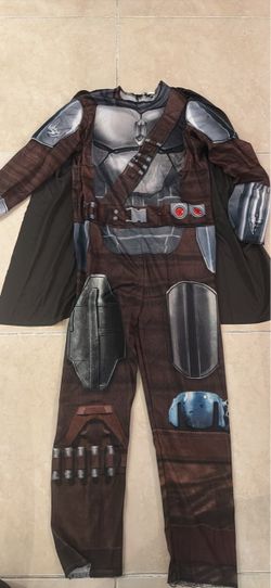 Star Wars mandelorian costume kids large with cape