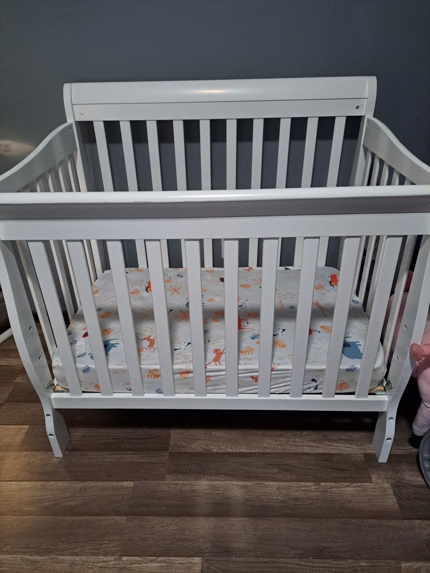 Mini Crib