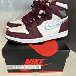 Air Jordan 1 Retro High OG Bordeaux Metallic Silver