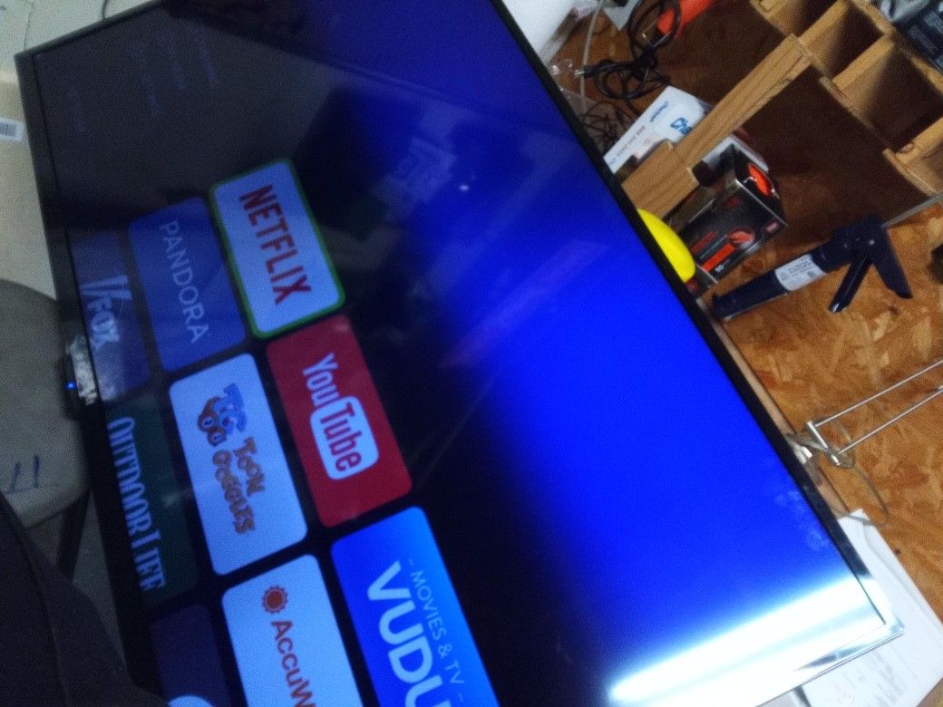 50" Element Smart Tv