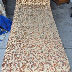 Vintage chaise lounge has 1 button missing and fading on length 
Width 34" approx
Length 83" approx 
Sensible Offers  
Avaliable from panorama city