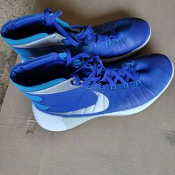 Nike BASKETBALL Shoes - Size 11