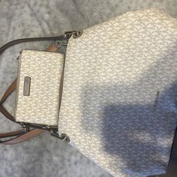 Micheal Kors Purse
