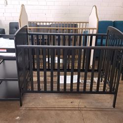 New 3 In 1 Convertible Crib With Changing Table And Changing Pad Included 