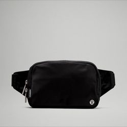 Lululemmon Belt Bag Black 