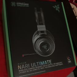 Razer Nari Wireless ultimate Gaming Headset Pc Xbox PlayStation Open Box 