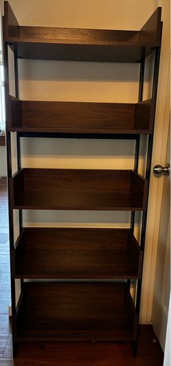 Modern Industrial 5-Tier Bookshelf – Excellent Condition