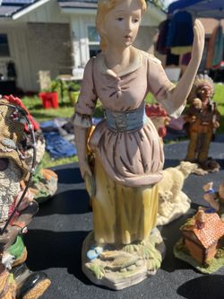 Ceramic figurines