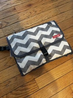 Skip Hop Pronto Signature Portable Changing Mat, Cushioned Diaper Changing Pad with Built-In Pillow