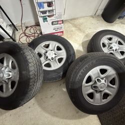 OEM TOYOTA TUNDRA RIMS AND TYRES