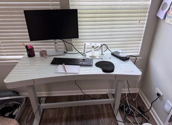Sit and stand desk