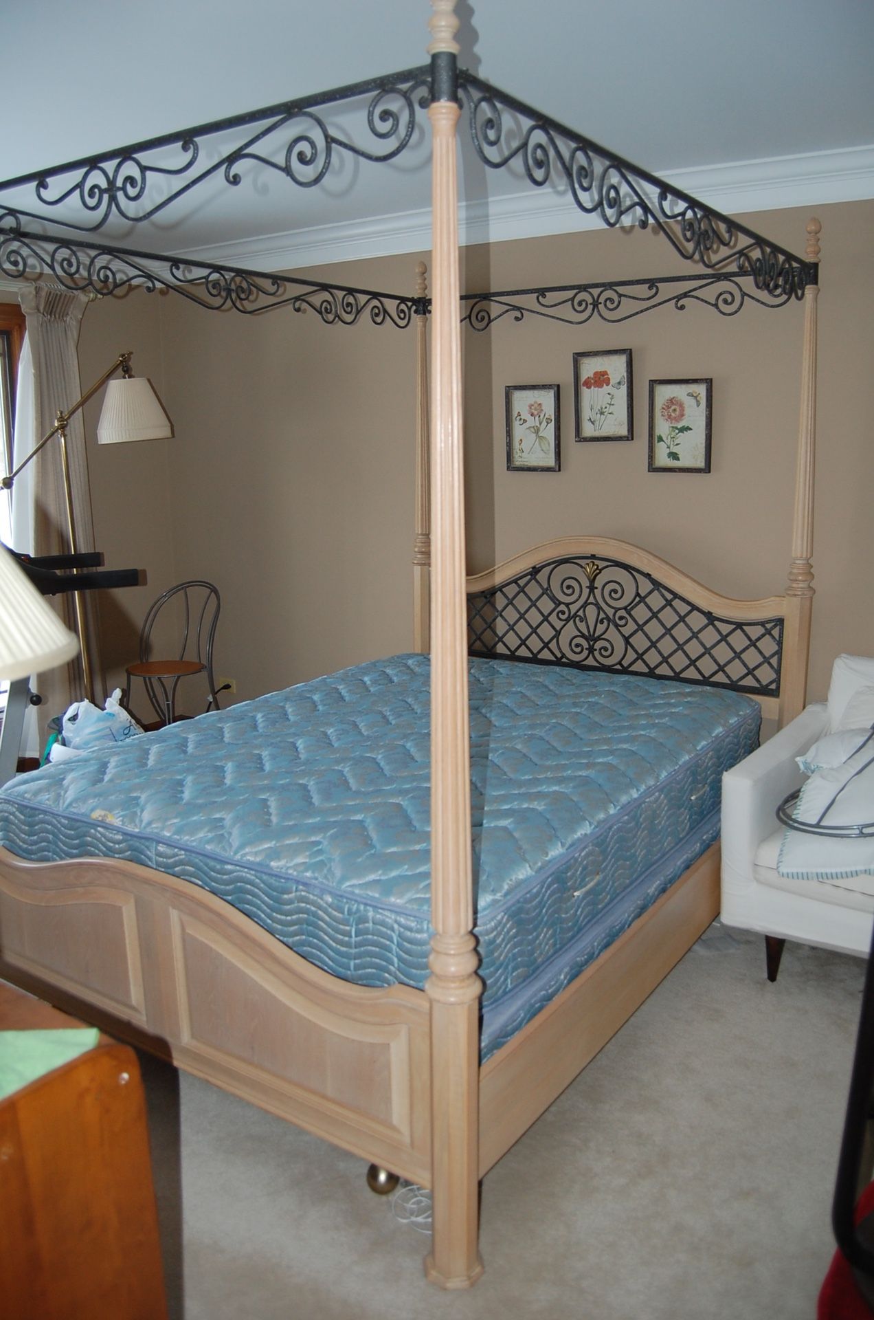 Four Poster Oak And Wrought Iron Queen Canopy Thomasville Bed