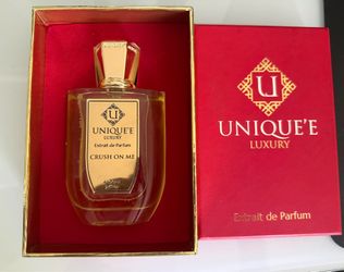 UNIQUE'E LUXURY Crush On Me
