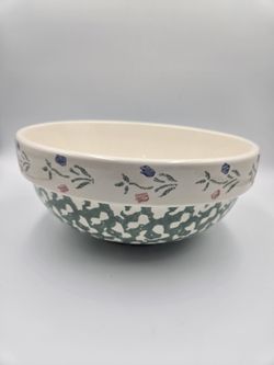 Floral trimmed sponged base ceramic bowl