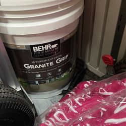 BEHR PREMIUM 5 Gal. Tan Granite Grip Decorative Flat Interior/Exterior Concrete Floor Coating