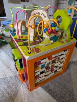 B. You Zany Zoo Activity Cube