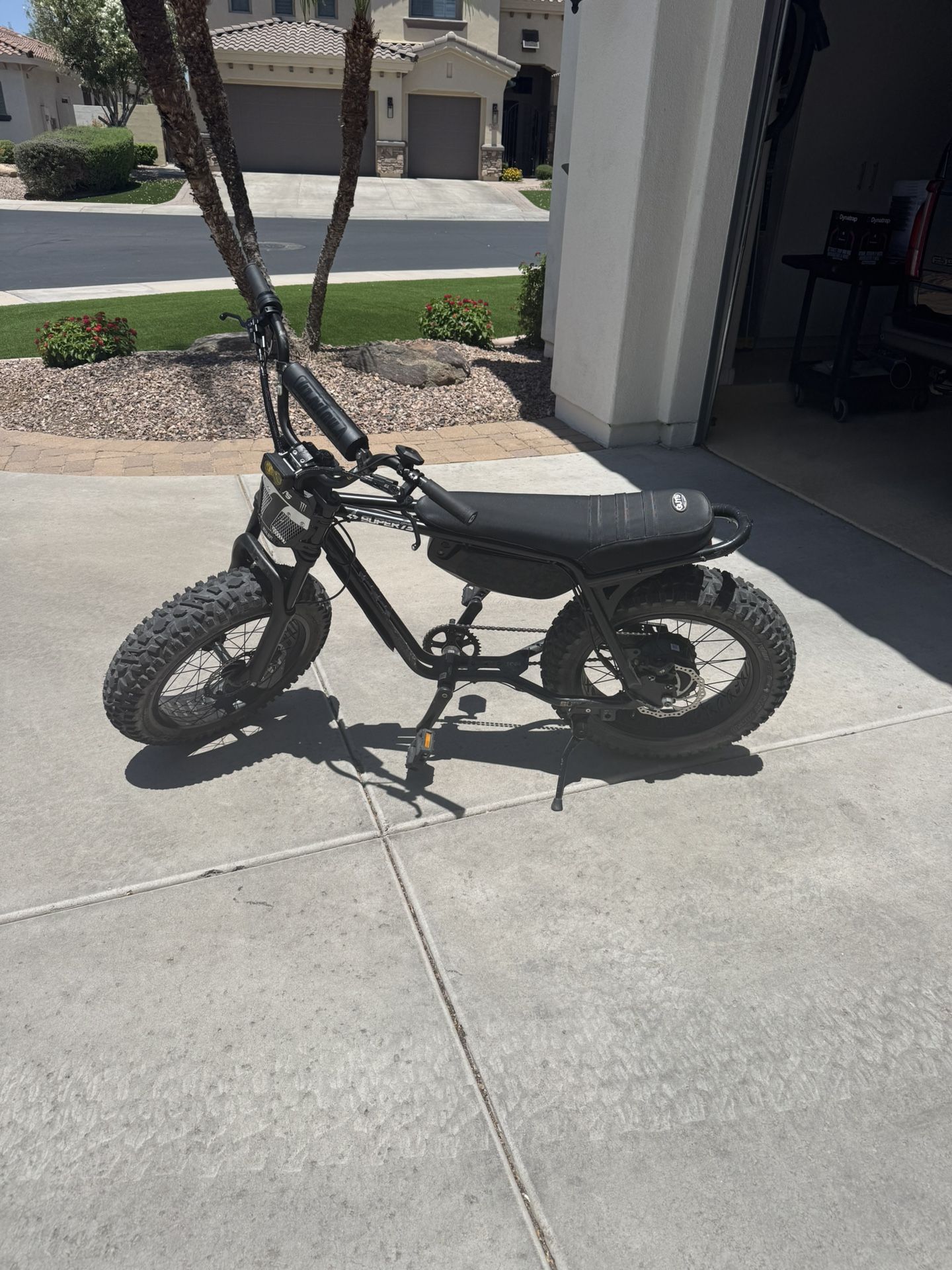 Super73 Z Miami SE *Open to all offers*