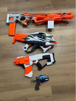 Nerf set with Raptorstrike Del Mar