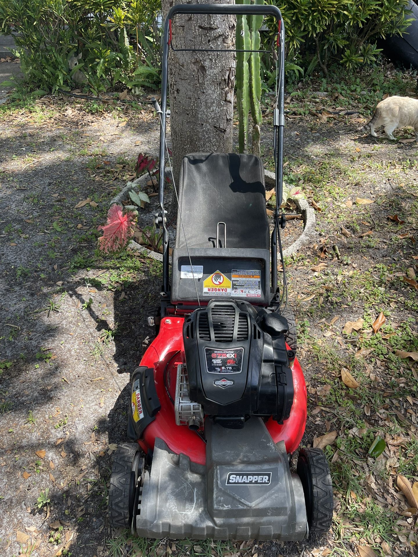 Self Propelled Snapper Lawn Mower 21” Cut With A 6.75 HP Engine LBN