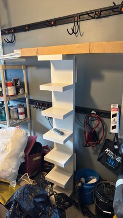Boom shelf