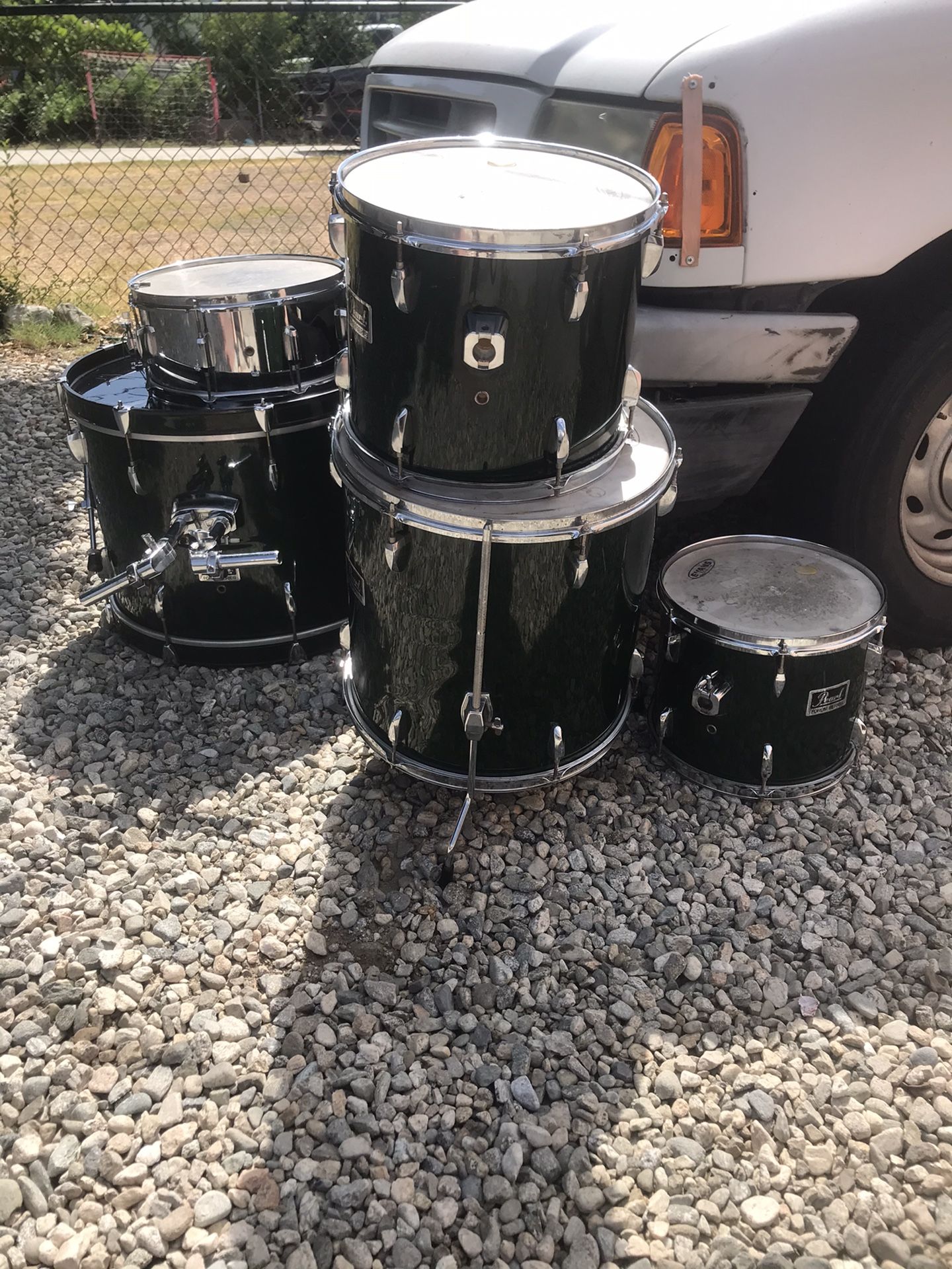 Pearl Drums