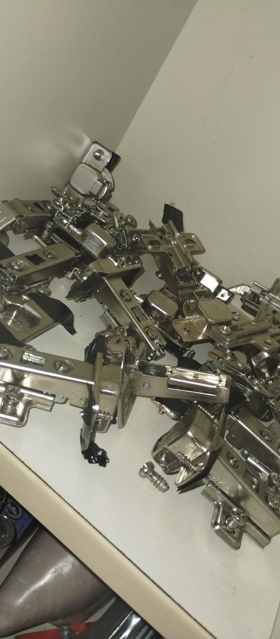 Cabinet Hinges 2 For 1 Dollars