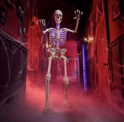 6.5 FT Grave and Bones Animated LED