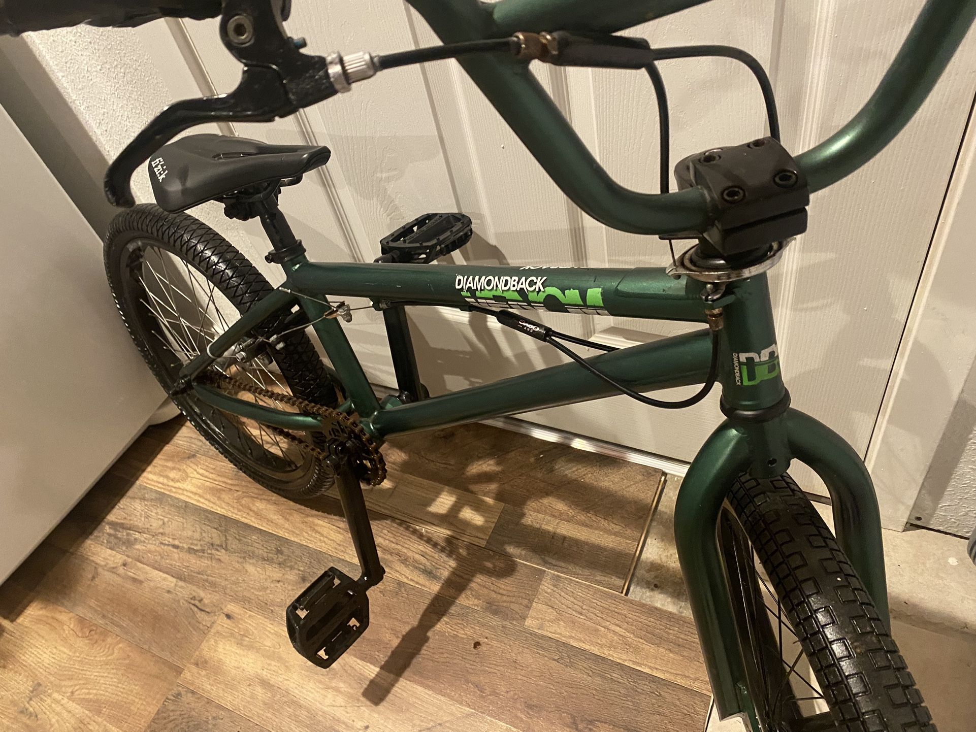 Diamondback Venom Boys 20” BMX Bike for Sale in Tacoma, WA