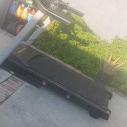 ProForm ZT6 Treadmill (Delivery Available)